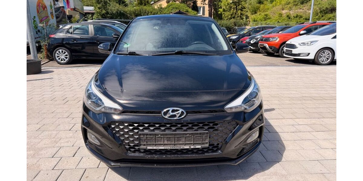 Hyundai i20 75.000 km 8.999 &euro; Stuttgart 70376
