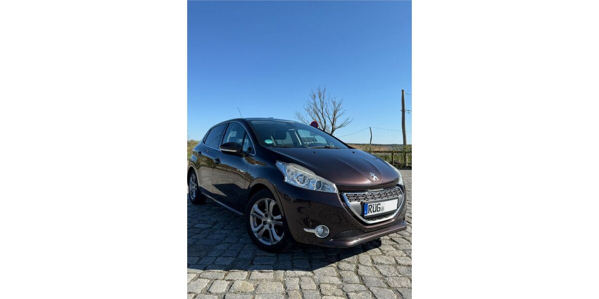 Peugeot 208 104.000 km 7.000 &euro; Sellin 18586
