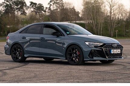 Audi RS3 9.000 km 63.800 € Heidelberg 69115