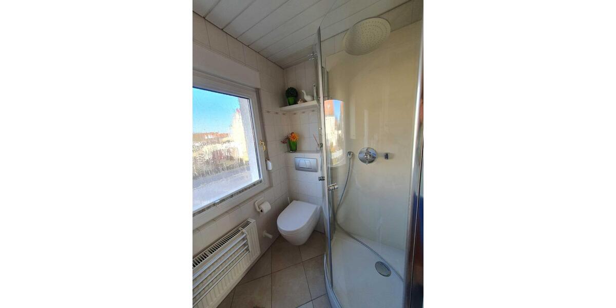 Teilmöbliertes Haus (DHH) mit Garten und Garage zur Miete 5 zimmer