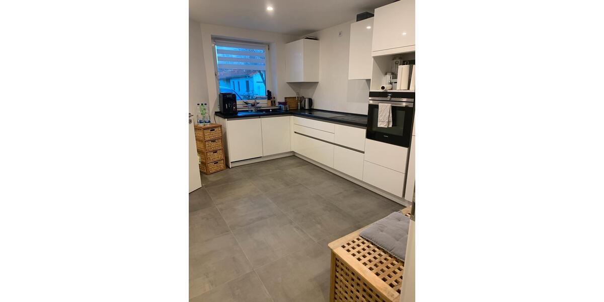 Kernsaniertes Reiheneckhaus GF zentral 4 zimmer