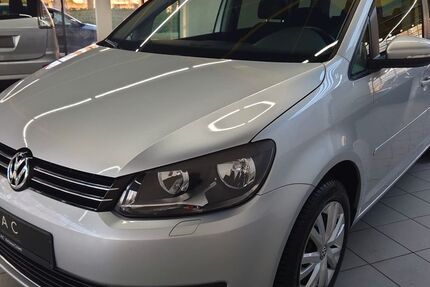 VW Touran 196.000 km 7.980 &euro; Coswig (Anhalt) 06869