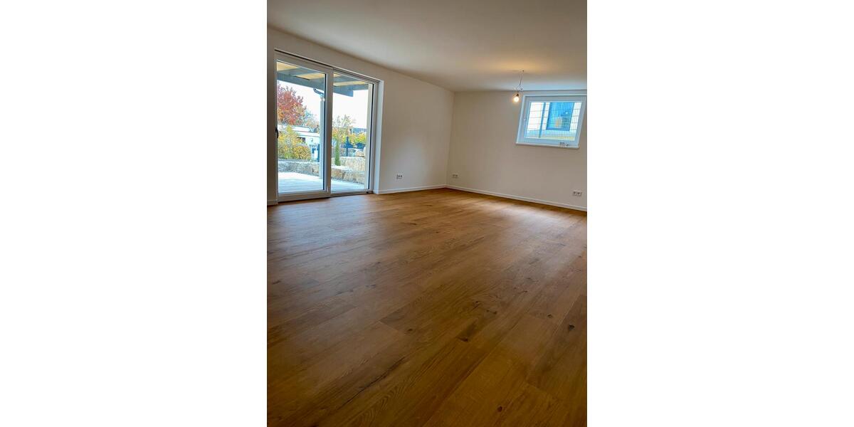 Mehrfamilienhaus, Wohnhaus Marktbreit - 9 Zimmer, 275 m&sup2;, 3.025&euro; | Angebot:25408442