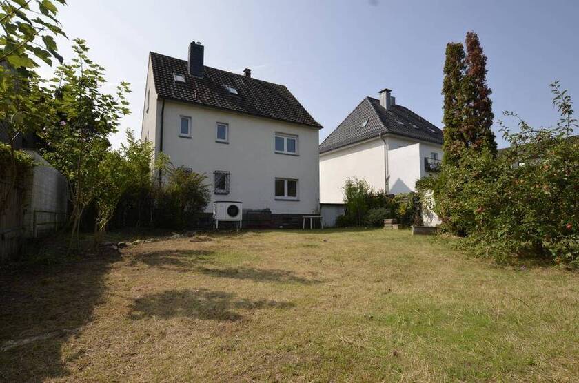 Ein- bis Zweifamilien-Stadthaus mit Renovierungsbedarf * gefragte und ruhige Citylage * ca. 168 m² Wfl. * ca. 463 m² ...