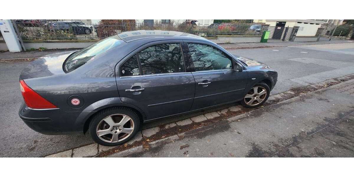 Ford Mondeo 205.551 km 900 € kronberg 61476