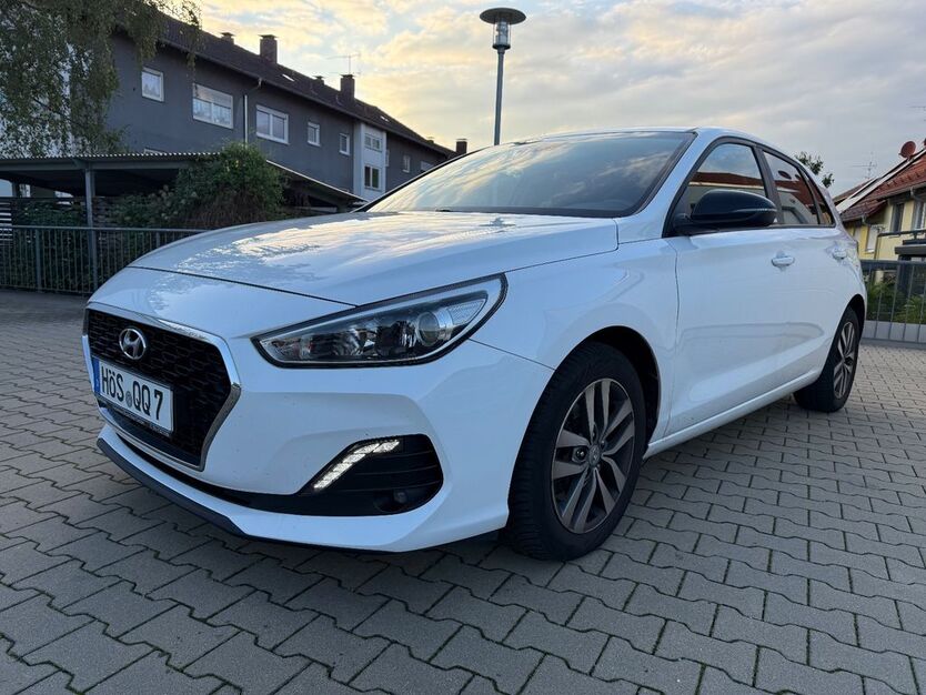 Hyundai i30 99.780 km 14.600 € Heroldsberg 90562