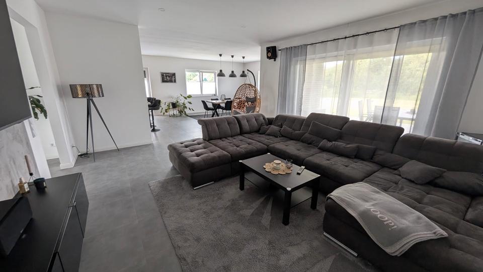 Bungalow Bienenbüttel - 4 Zimmer, 180 m&sup2;, 680.000&euro; | Angebot:26819003