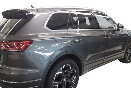 VW Touareg 3.564 km 57.990 € Ingolstadt 85053