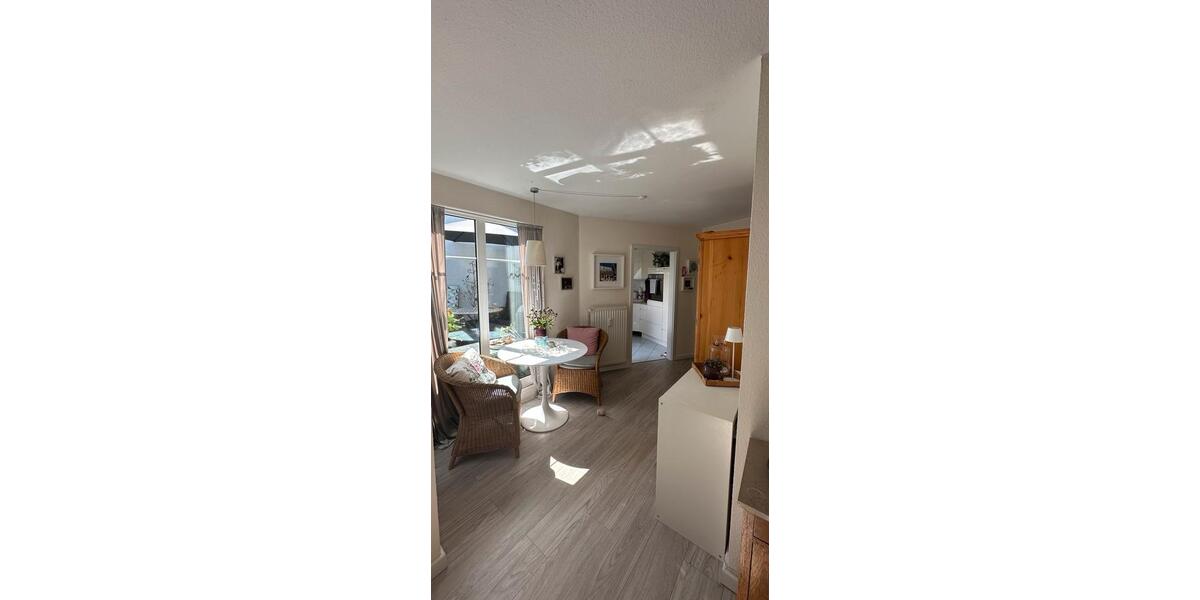Dachgeschoßwohnung Kiel Wik - 2 Zimmer, 67 m&sup2;, 375.000&euro; | Angebot:26833040