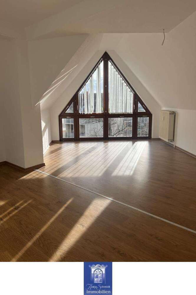 Wohnung zum Mieten in Weinböhla 999 € 121.74 m²