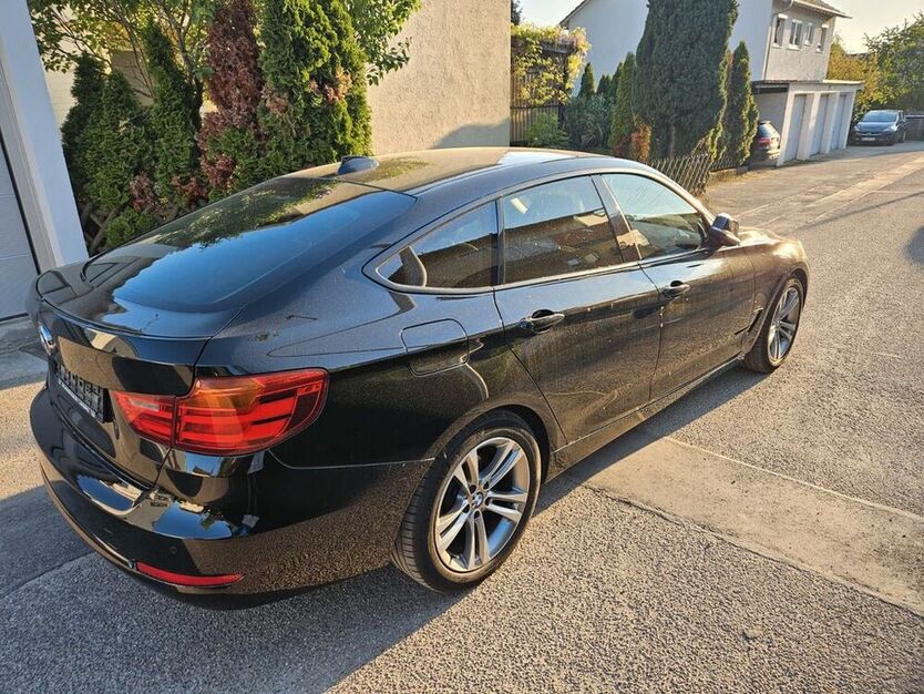 320 Gran Turismo