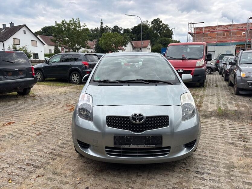 Yaris