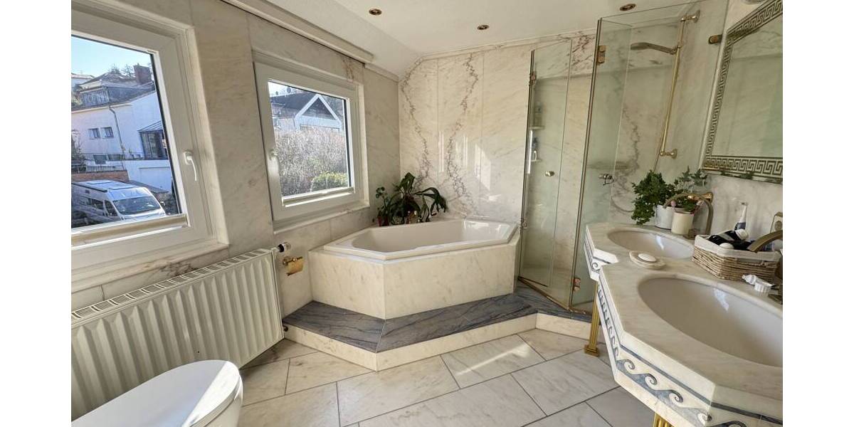 Einfamilienhaus Göttingen Oststadt - 6 Zimmer, 188 m&sup2;, 3.200&euro; | Angebot:26331774