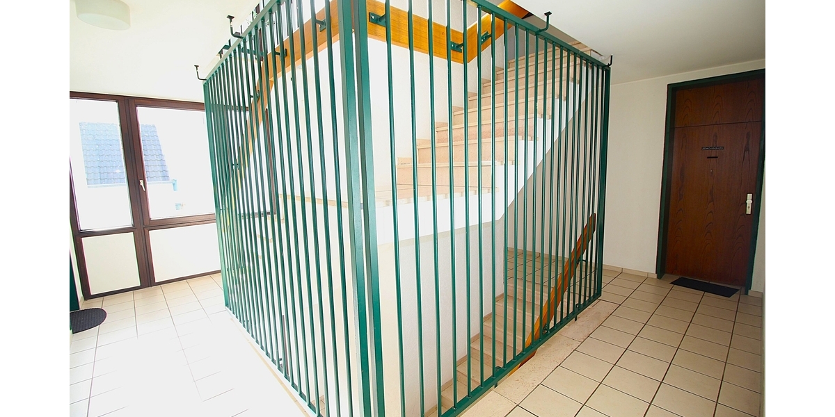 Bezugsfreie, barrierearme und frisch renovierte 2 Zimmer ETW mit Terrasse, Aufzug und TG-Stellplatz. - Etagenwohnung Sankt Augustin | Angebot:26777828