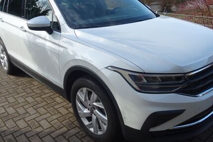 VW Tiguan 56.000 km 21.800 &euro; Aholfing 94345