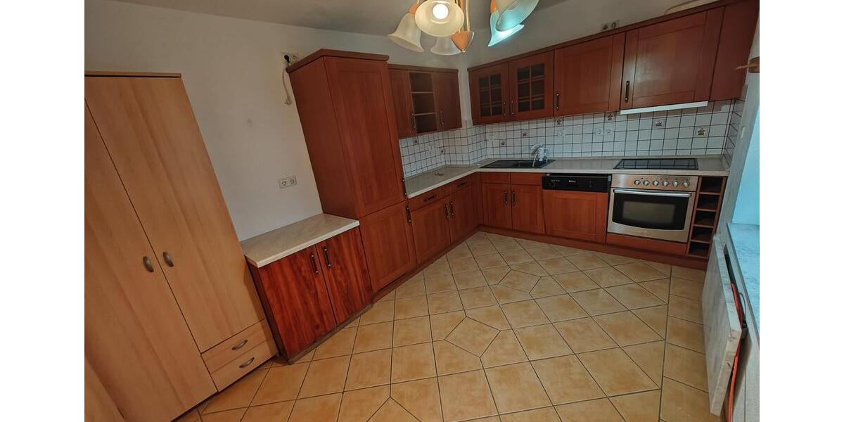 Einfamilienhaus Wildenberg - 7 Zimmer, 220 m&sup2;, 1.800&euro; | Angebot:25907276