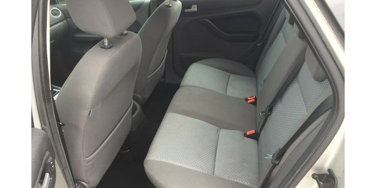 Ford Focus Klima, AHK.,Tüv Neu! 198.000 km 2.250 &euro; Himmelkron 95502