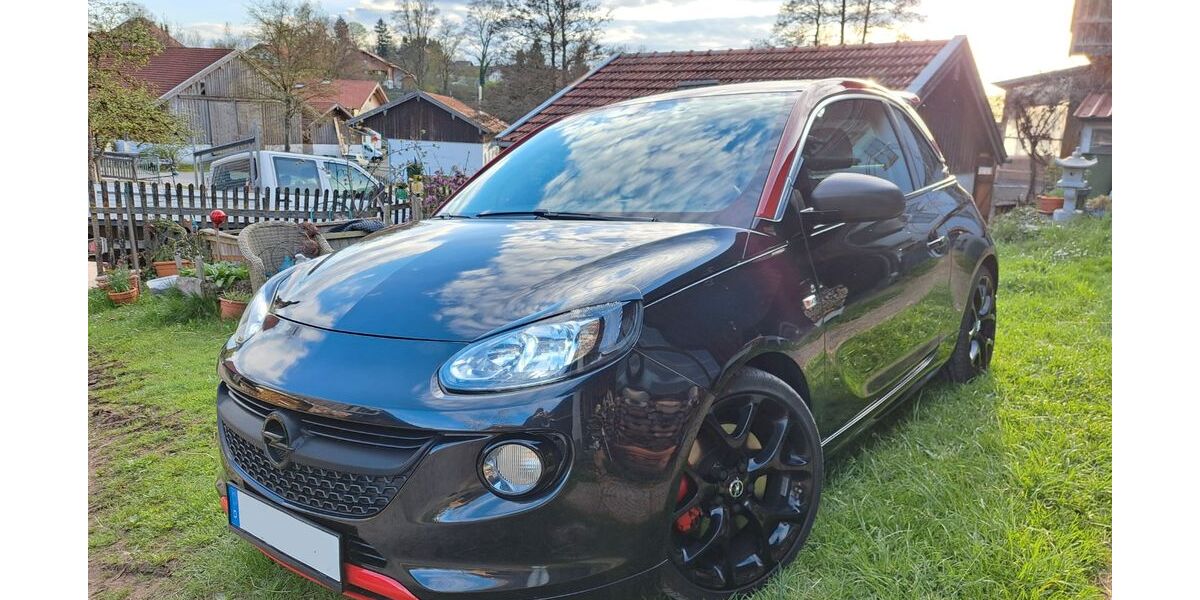 Opel Adam 90.000 km 8.899 &euro; Egling-Thanning 82544