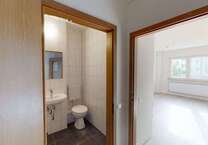 Wohnung zum Mieten in Halle 203 € 24.26 m²