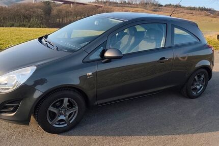Opel Corsa 96.000 km 4.900 &euro; Bestwig 59909