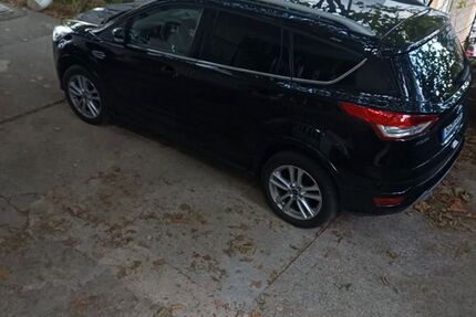 Ford Kuga 135.500 km 11.000 &euro; Stuttgart 70619