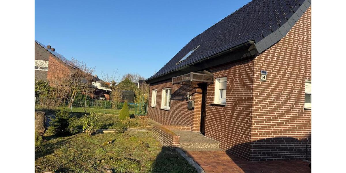 Einfamilienhaus Ibbenbüren Bockraden - 7 Zimmer, 100 m&sup2;, 1.080&euro; | Angebot:25358172