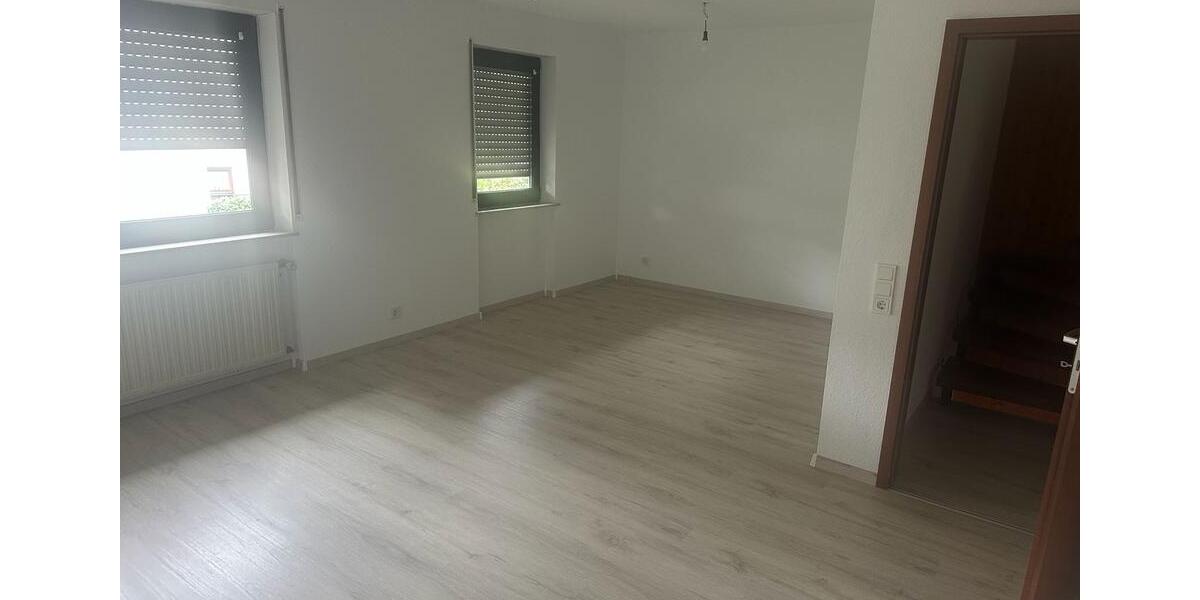 Reihenhaus Saarbrücken Dudweiler - 4 Zimmer, 150 m&sup2;, 250.000&euro; | Angebot:26921927