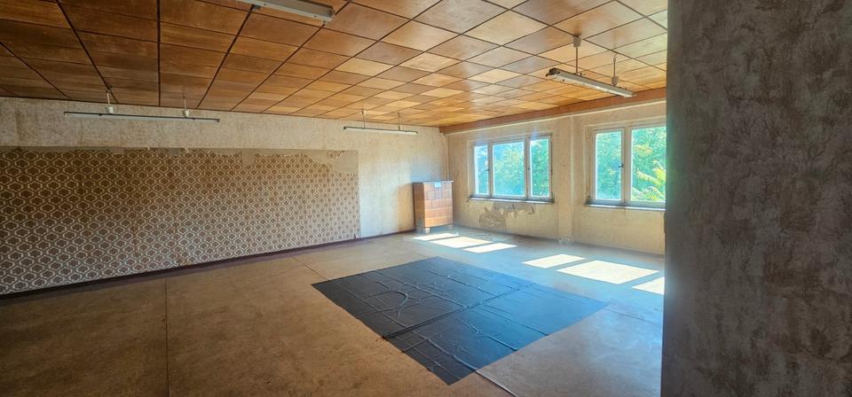 Mehrfamilienhaus, Wohnhaus Osterburg (Altmark) - 90 Zimmer, 1.200 m&sup2;, 80.000&euro; | Angebot:27417717