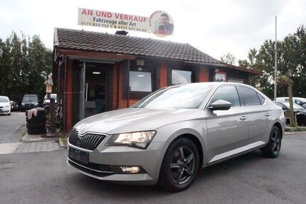 Skoda Superb 121.542 km 13.490 &euro; Erwitte 59597