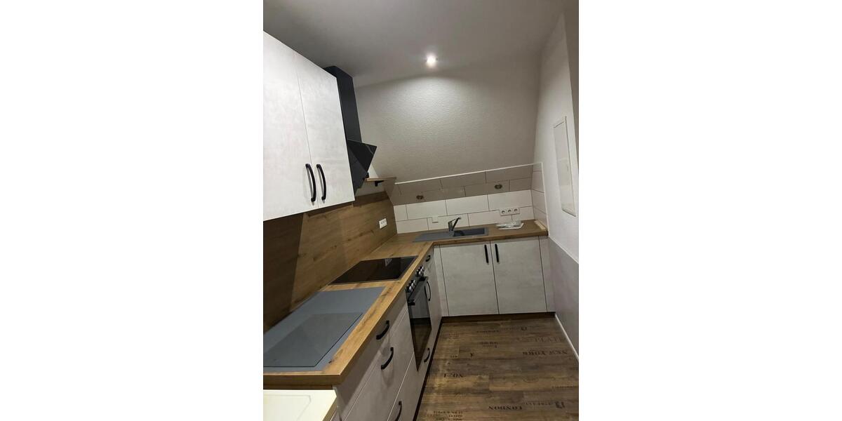 Dachgeschoßwohnung Langenhorn - 3 Zimmer, 100 m&sup2;, 780&euro; | Angebot:25405780