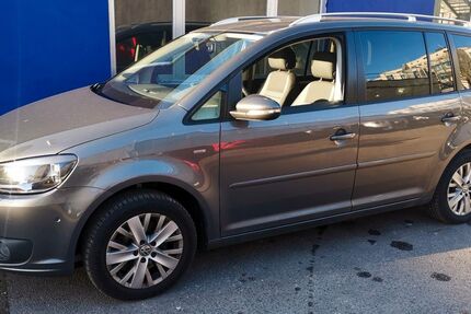 VW Touran 170.000 km 4.999 &euro; Berlin 13405