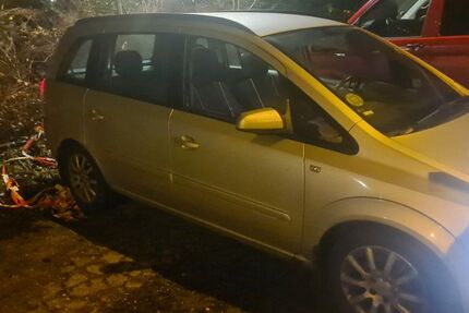 Opel Zafira 180.000 km 1.500 &euro; München 80686