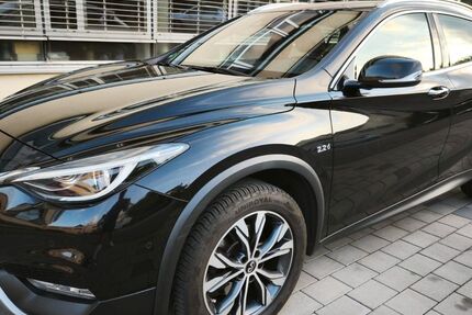 INFINITI QX30 138.000 km 14.990 &euro; Schorndorf 73614