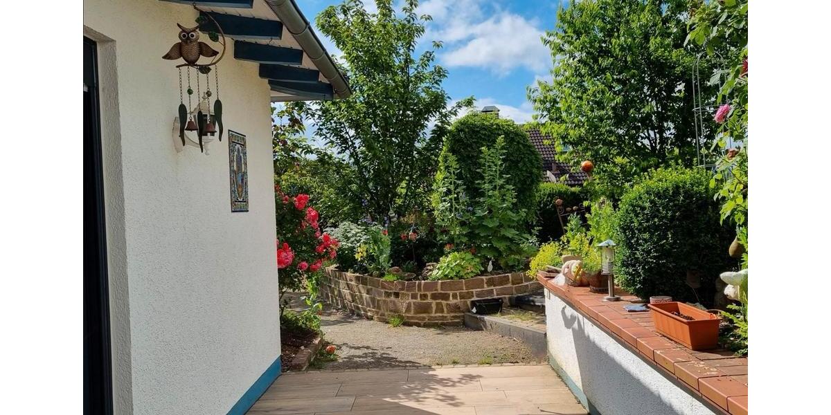 Etagenwohnung Gleichen - 2 Zimmer, 97 m&sup2;, 900&euro; | Angebot:25397275