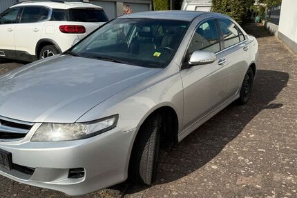 Honda Accord 213.000 km 1.658 &euro; Hattersheim 65795