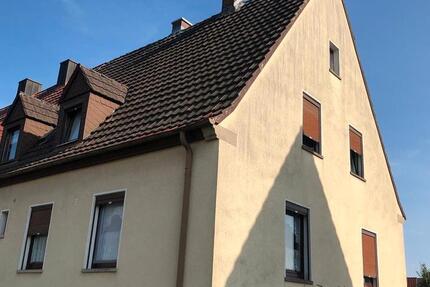 Haus Hammelburg - 6 Zimmer, 140 m&sup2;, 220.000&euro; | Angebot:25355818