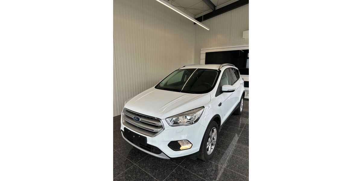 Ford Kuga 76.000 km 15.300 &euro; Achim 28832