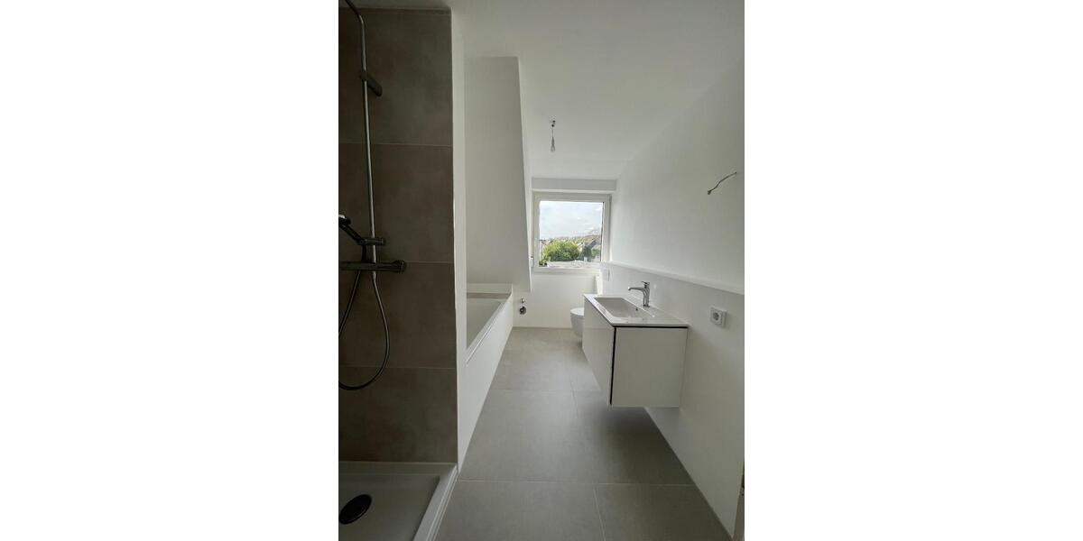 Dachgeschoßwohnung Frechen - 2 Zimmer, 72 m&sup2;, 329.000&euro; | Angebot:26123101