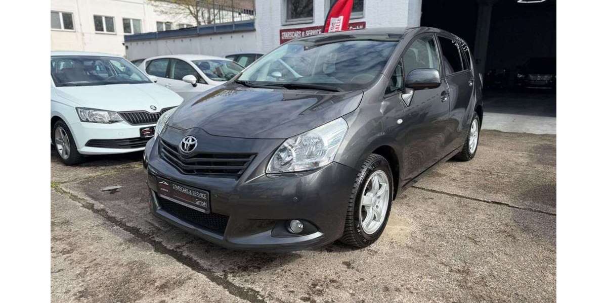 Toyota Verso 157.000 km 10.350 &euro; Lage 32791