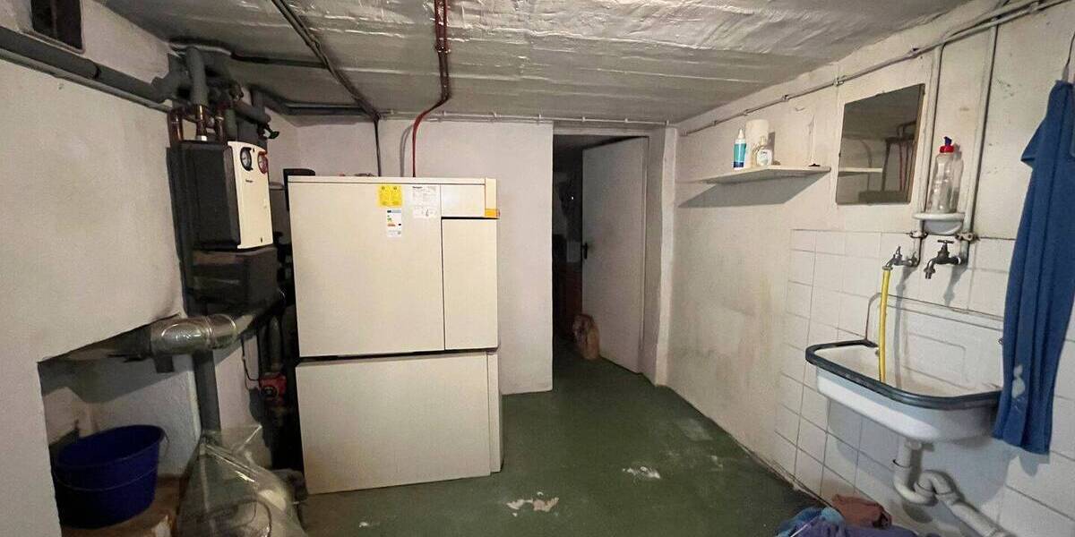 Doppelhaushälfte Siegen / Geisweid Dillnhütten - 9 Zimmer, 180 m&sup2;, 149.000&euro; | Angebot:26433550