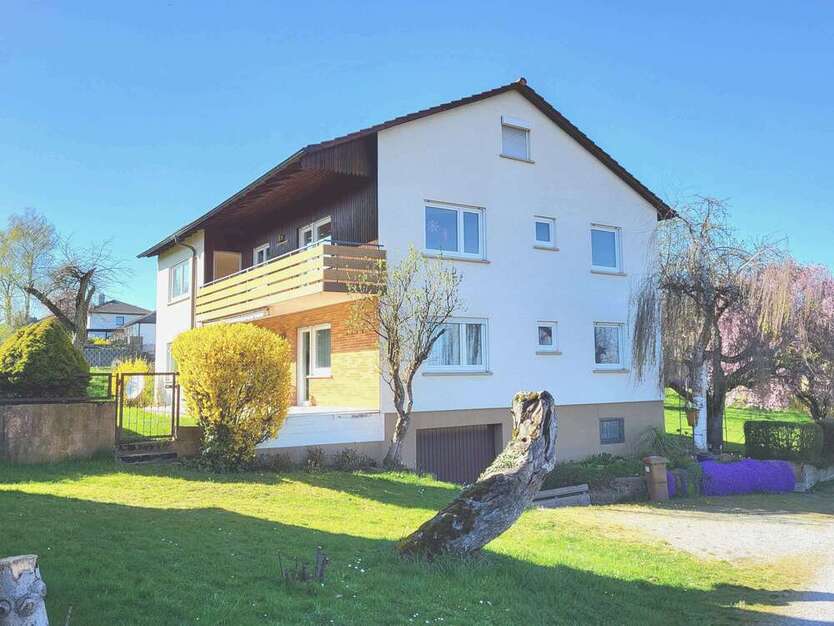 Haus zum Kaufen in Bretzfeld- Schwabbach 1.045.000 € 238 m² 11 zimmer