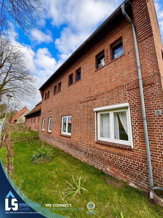 Haus zum Kaufen in Dersenow 280.000 € 300 m²