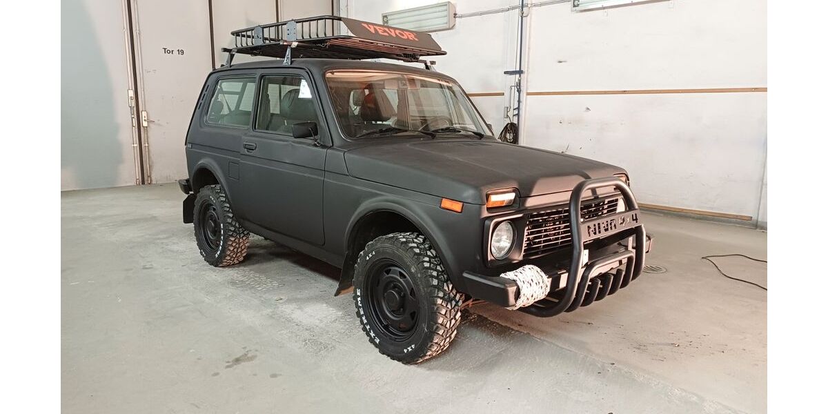 Lada Niva 122.001 km 7.850 &euro; Pfungstadt 64319