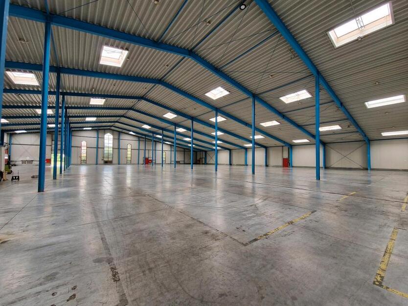 1000 m² Lagerhalle an der B6 zwischen Bremen und Hannover zimmer
