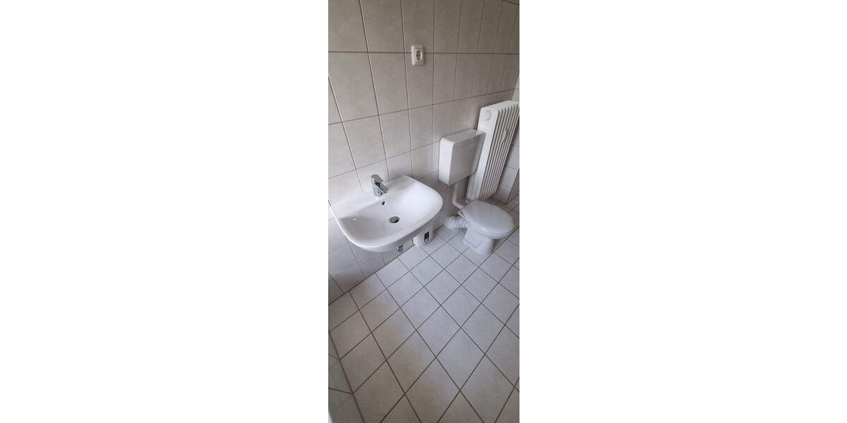 Etagenwohnung Oberhausen Altstadt-Mitte - 3 Zimmer, 67 m&sup2;, 455&euro; | Angebot:24636716