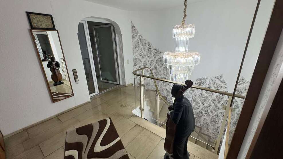 Haus zum Kaufen in Duisburg 485.000 € 307 m²