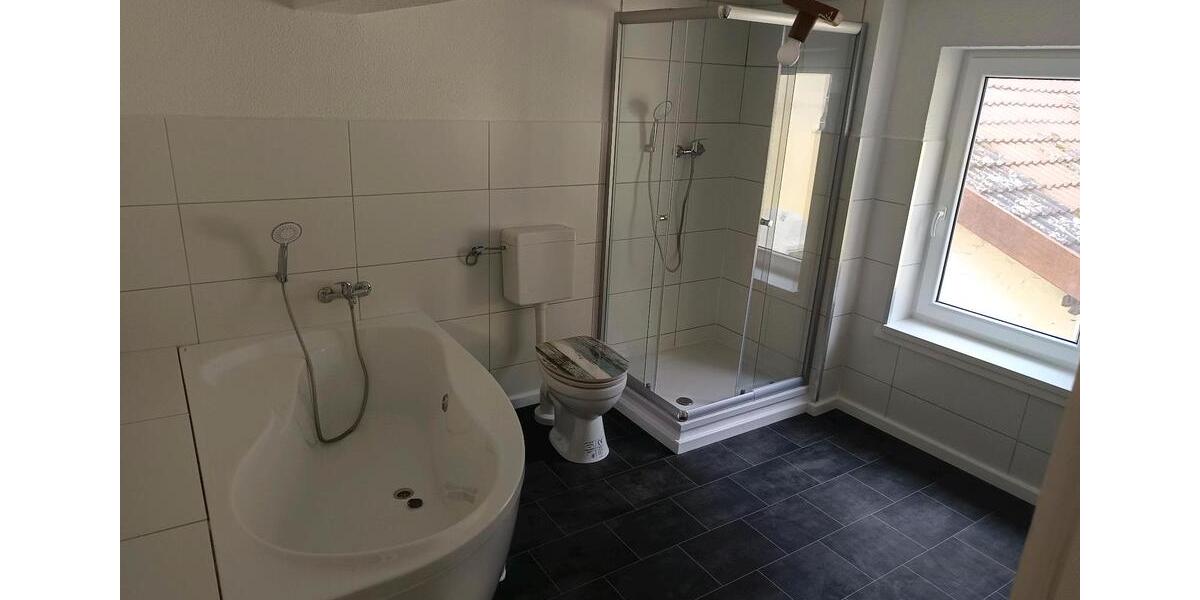 Einfamilienhaus Burg Stargard - 9 Zimmer, 120 m&sup2;, 1.200&euro; | Angebot:26255582