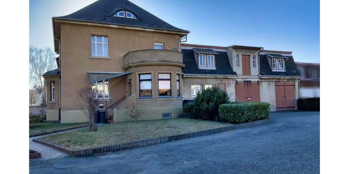 Einfamilienhaus Neustadt - 7 Zimmer, 225 m&sup2;, 250.000&euro; | Angebot:25673078