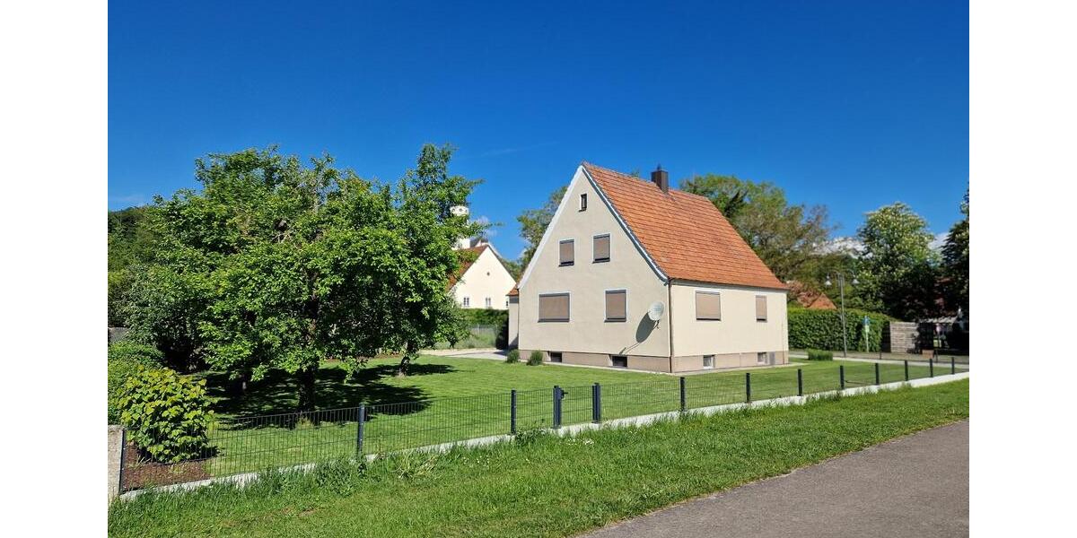 Einfamilienhaus Maihingen - 7 Zimmer, 135 m&sup2;, 1.200&euro; | Angebot:26614462