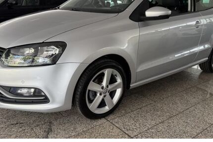 VW Polo 182.137 km 4.945 &euro; Wuppertal 42329
